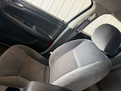 Used 2009 Chevrolet Impala LS FWD image 32