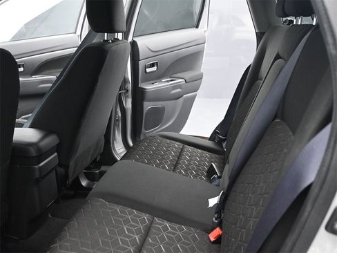 Used 2024 Mitsubishi Outlander Sport ES image 13