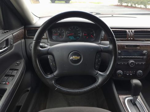 Used 2014 Chevrolet Impala LT FWD image 20