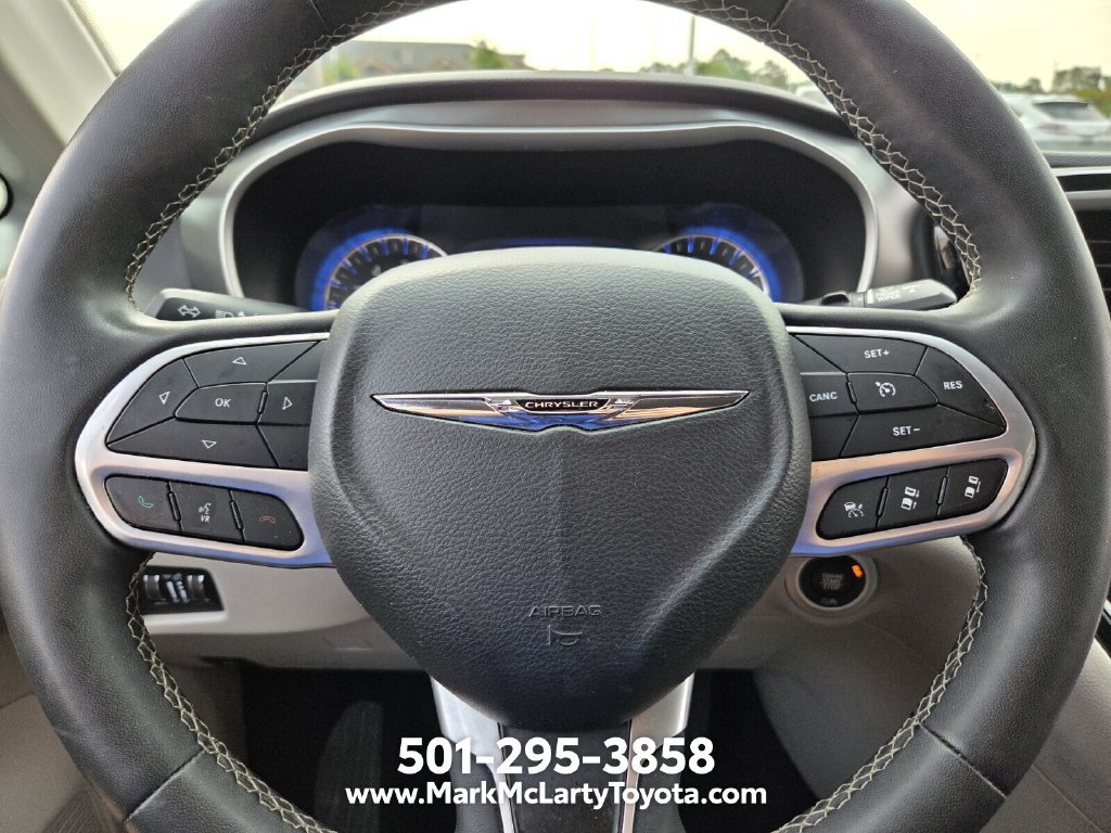 Used 2022 Chrysler Pacifica Touring-L FWD image 21