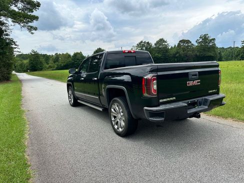 Used 2018 GMC Sierra 1500 Denali w/ Denali Ultimate Package AWD/4WD image 9