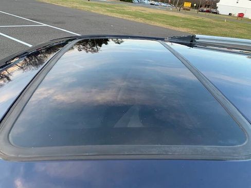 Used 2005 Pontiac Vibe w/ Power Group Value Package image 17