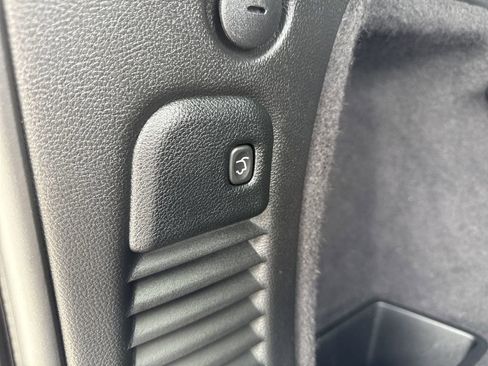 Used 2023 Dodge Durango R/T image 32