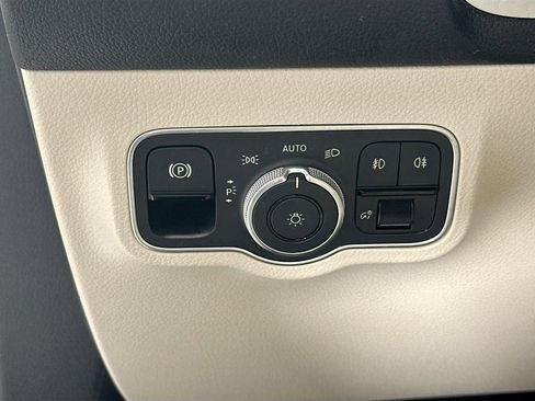 Certified 2026 Mercedes-Benz GLB 250 image 10