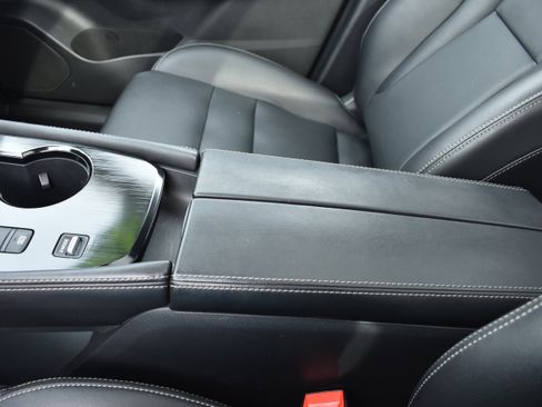 Used 2023 Nissan Rogue SL image 22