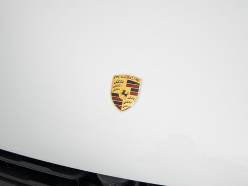 New 2026 Porsche Macan image 36