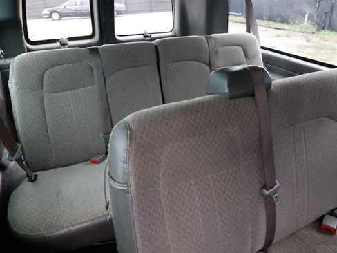 Used 2018 Chevrolet Express 3500 LT w/ LT Preferred Equipment Group image 23