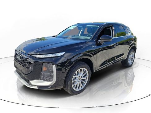 New 2026 Audi Q3 quattro 2.0T image 2