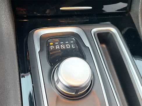 Used 2023 Chrysler 300 Touring w/ Sport Appearance Package image 16