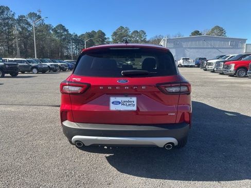 New 2026 Ford Escape SE w/ PHEV Premium Package FWD image 4