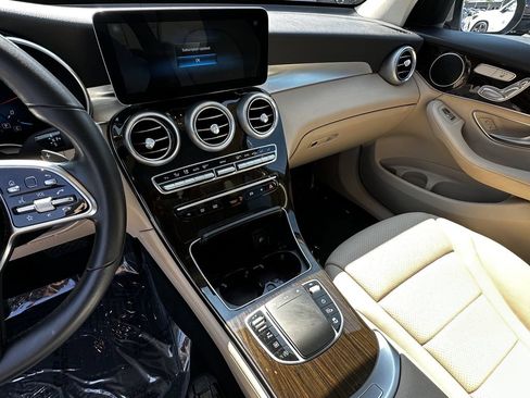 Certified 2021 Mercedes-Benz GLC 300 image 31