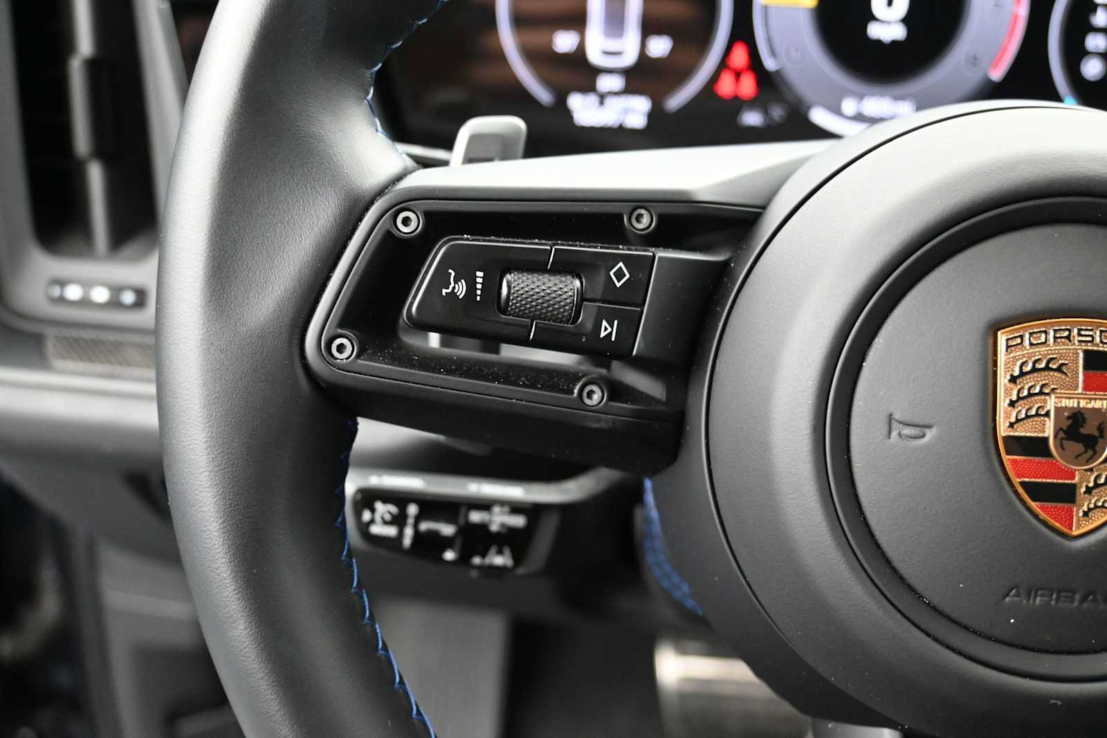 Certified 2024 Porsche Cayenne Turbo GT AWD/4WD image 16