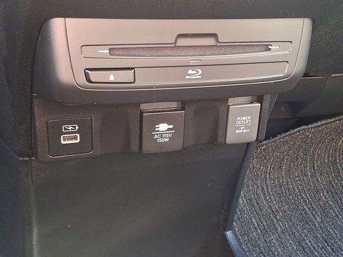 Used 2023 Honda Odyssey Elite image 25