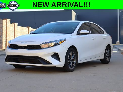 Used 2023 Kia Forte LXS FWD image 1