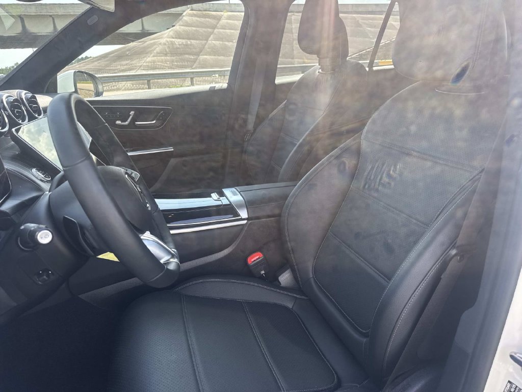 Used 2026 Mercedes-Benz GLC 300 4MATIC image 17