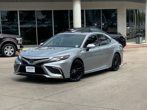 Used 2022 Toyota Camry XSE w/ Cold Weather Package FWD image 10