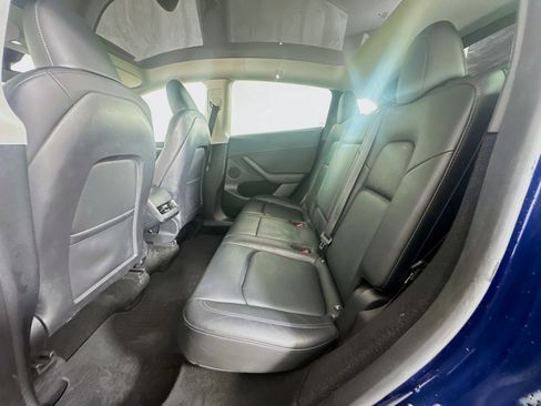 Used 2023 Tesla Model Y Long Range AWD/4WD image 27