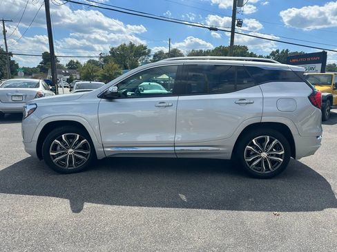 Used 2020 GMC Terrain Denali w/ Denali Premium Package image 6