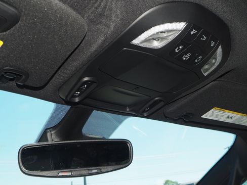 New 2025 Chrysler Pacifica Select w/ Uconnect Theater Family Group image 31