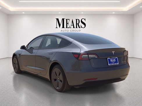 Used 2022 Tesla Model 3 Long Range AWD/4WD image 3