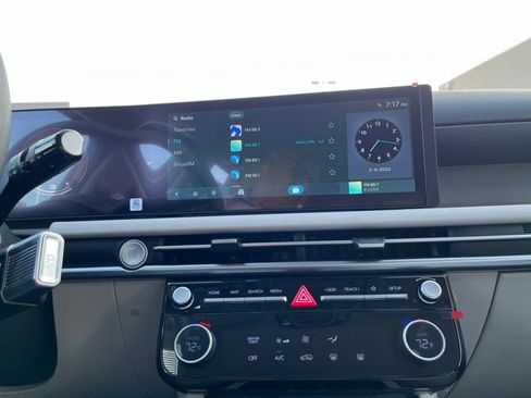 New 2026 Hyundai Tucson Blue SE image 8