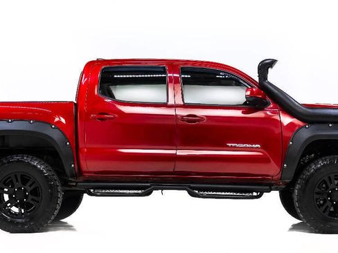 Used 2021 Toyota Tacoma SR5 image 5