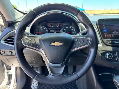 Used 2021 Chevrolet Malibu RS FWD image 18