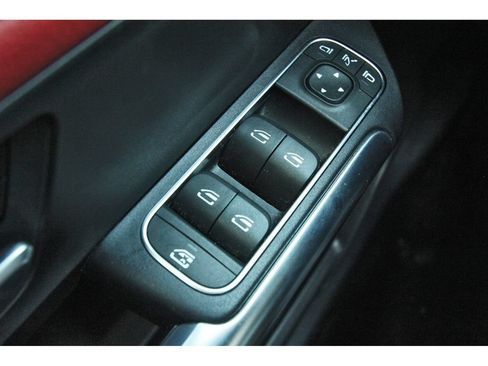 Used 2023 Mercedes-Benz GLA 250 image 25