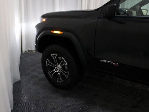 Used 2025 GMC Canyon AT4 image 7