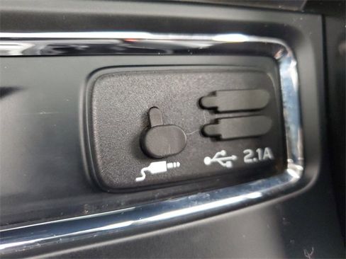 Used 2022 Subaru Ascent Onyx Edition image 28