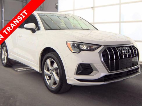 Used 2020 Audi Q3 2.0T Premium w/ Convenience Package AWD/4WD image 5