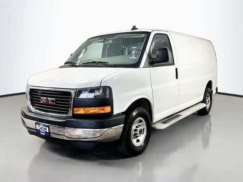 Used 2021 GMC Savana 2500 w/ Driver Convenience Package RWD image 3