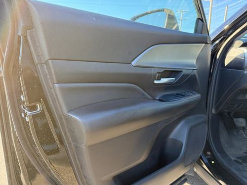 Certified 2024 Toyota Grand Highlander XLE image 31