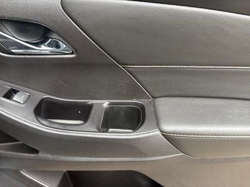 Used 2020 Chevrolet Traverse LT w/ LT Premium Package image 41