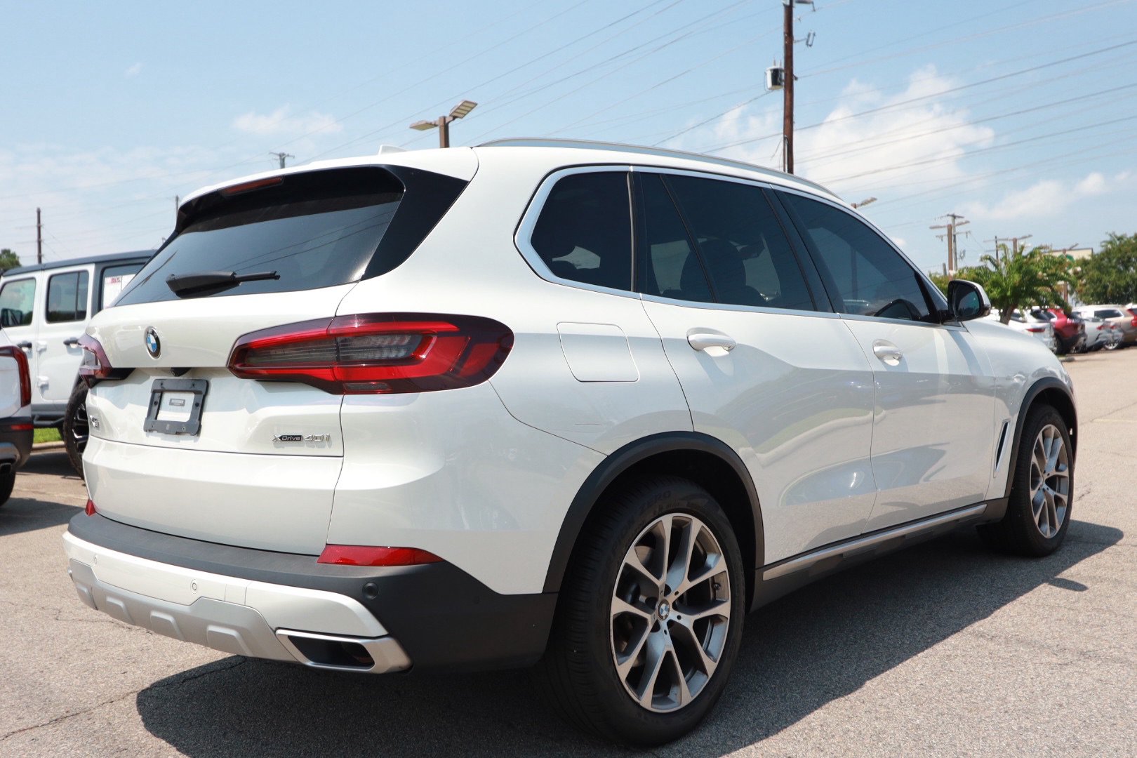 Used 2022 BMW X5 xDrive40i w/ Premium Package AWD/4WD image 5