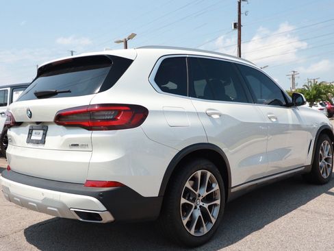 Used 2022 BMW X5 xDrive40i w/ Premium Package AWD/4WD image 5