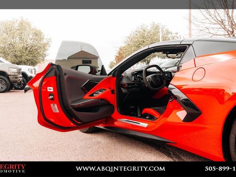 Used 2023 Chevrolet Corvette Stingray Preferred Conv w/ Z51 Performance Package RWD image 18