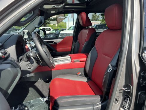 Used 2023 Lexus LX 600 F Sport w/ Accessory Package (Z1) AWD/4WD image 13