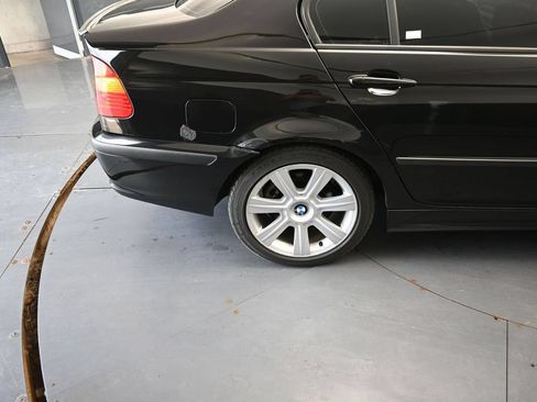 Used 2002 BMW 325i Sedan RWD image 17