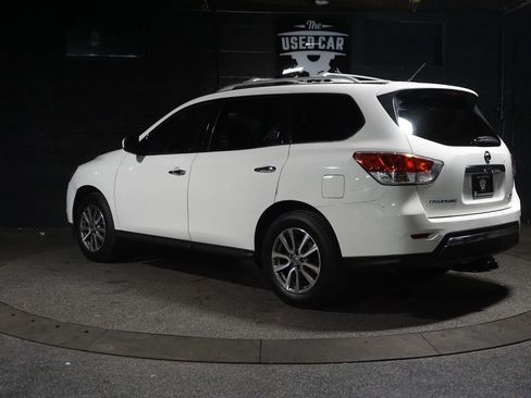 Used 2015 Nissan Pathfinder S image 3
