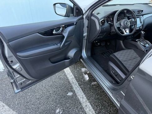 Certified 2021 Nissan Rogue Sport SV image 14