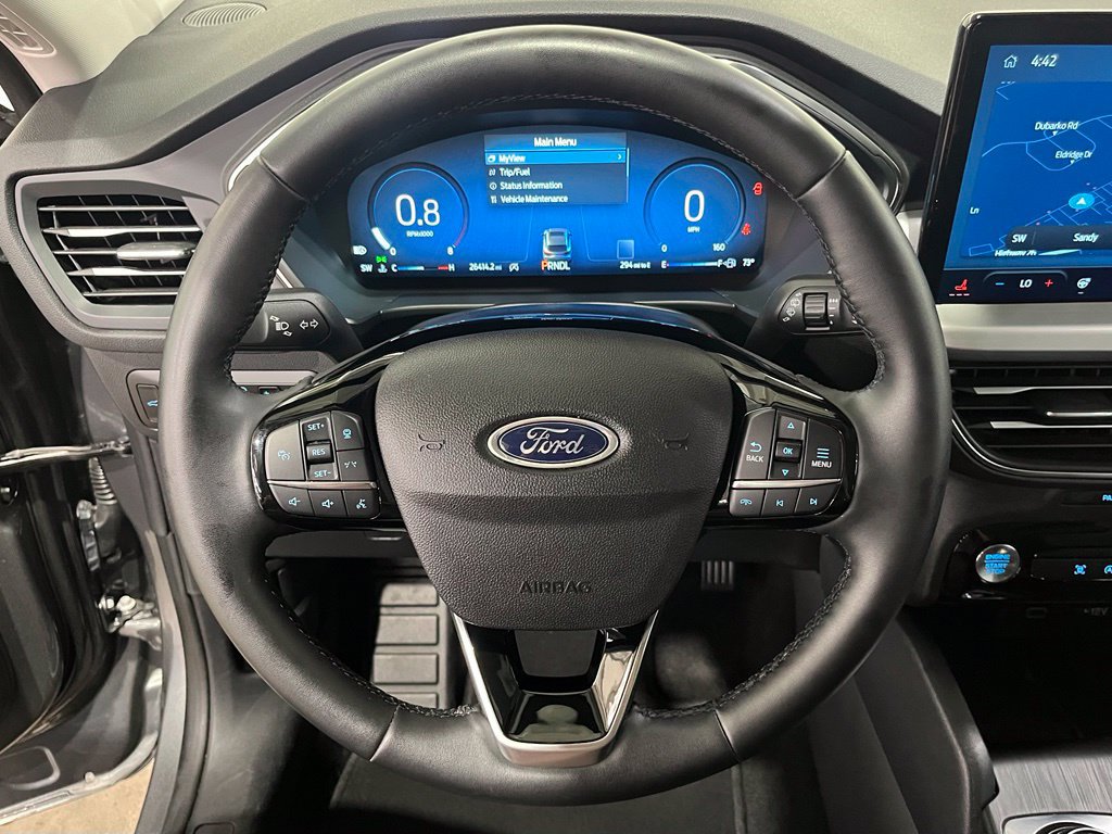 Certified 2025 Ford Escape Platinum AWD/4WD image 21
