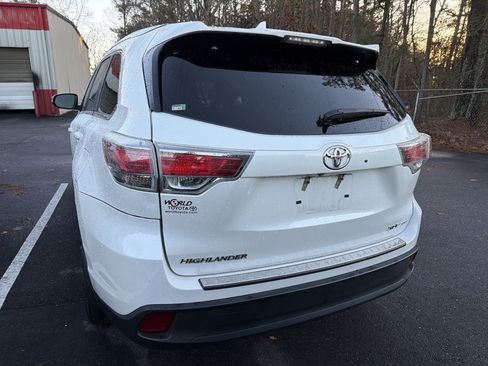 Used 2016 Toyota Highlander XLE image 5