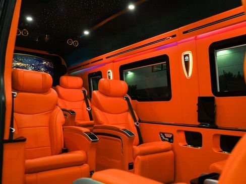 Used 2023 Mercedes-Benz Sprinter 3500 image 26