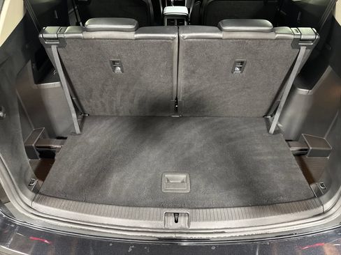 Used 2019 Volkswagen Atlas SEL R-Line AWD/4WD image 29