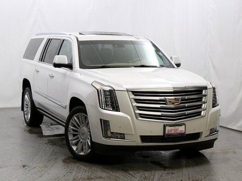 Used 2018 Cadillac Escalade ESV Platinum image 1