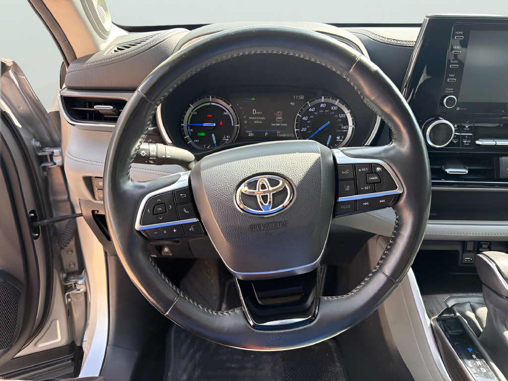 Used 2020 Toyota Highlander Limited FWD image 18