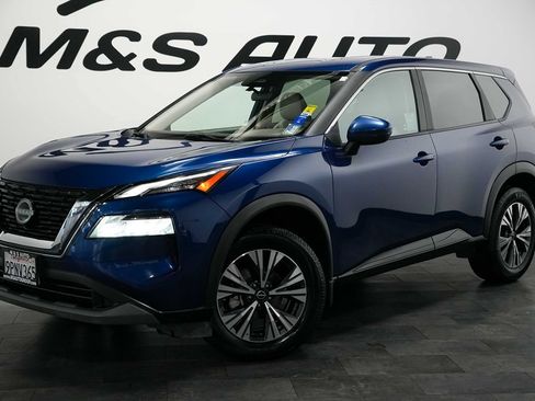 Used 2023 Nissan Rogue SV FWD image 2
