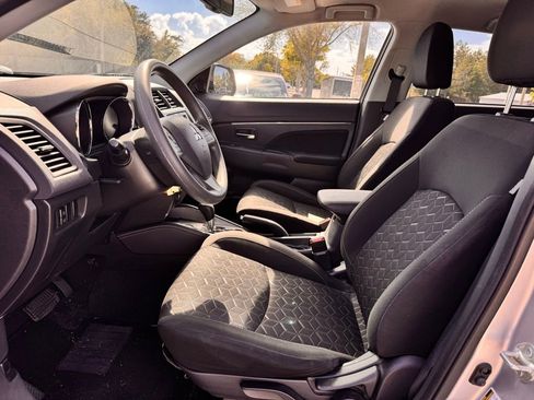 Used 2021 Mitsubishi Outlander Sport ES FWD image 9