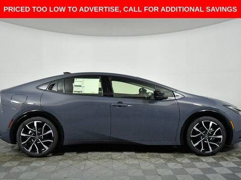New 2026 Toyota Prius Plug-In Hybrid FWD image 15